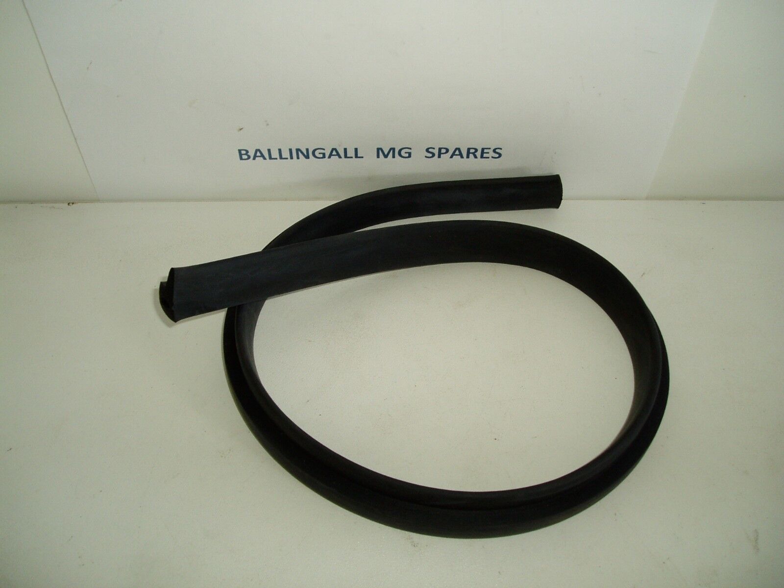 282 900 Ahh7205 Mg Mgb Gt Mgc Radiator Support Seal Ballingall Mg Spare